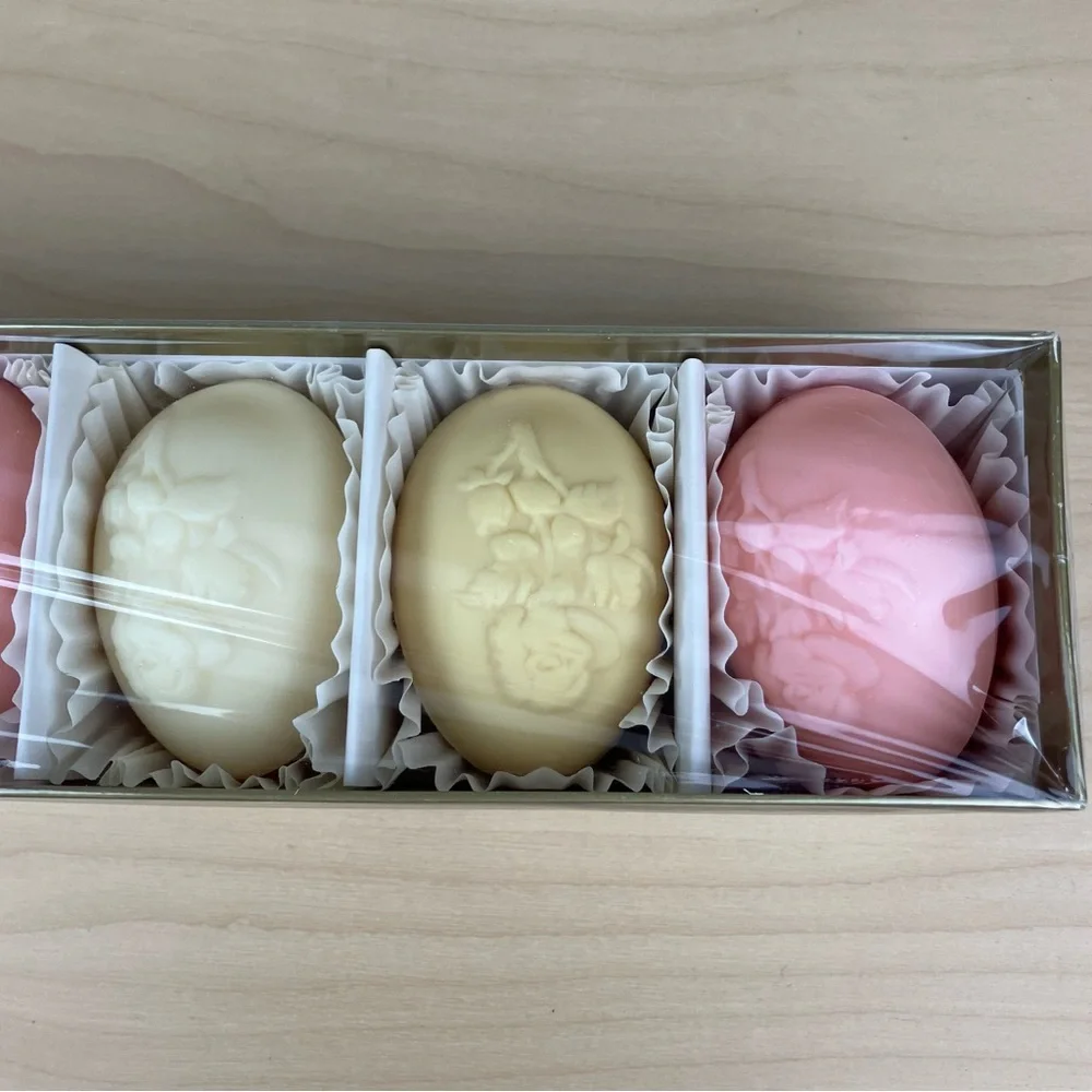 Vintage Scottish Fine Soaps Sculptured Eggs Triple Milled Vegetable 6 Piece NEW!